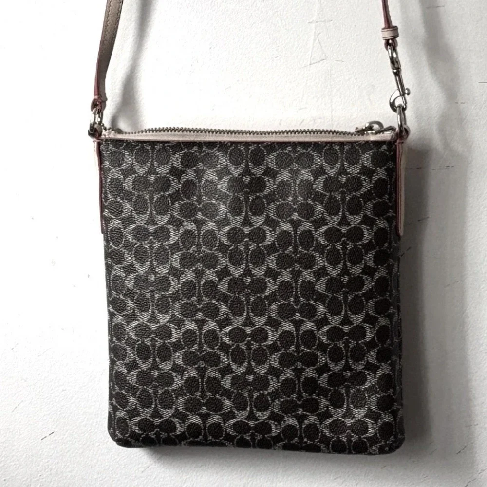 Vintage Coach Courier Crossbody Bag Signature Monogram Tan Leather Brown 53006